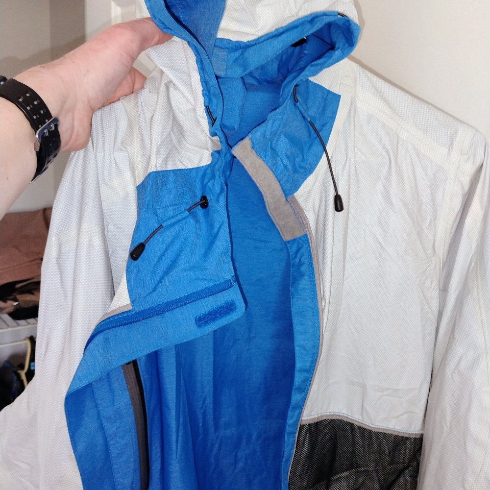 Paradigm Hooded Rain Shell - Picture 10 of 14